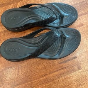 Crocs Capri V Graphic Sequin Flip Flops